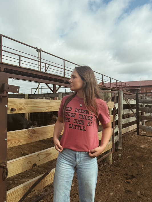 CUSSIN’ AT CATTLE TEE